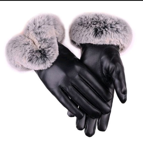 - Accessories - 🎅 New! Luxury Faux Fur Touchscreen Leather Gloves